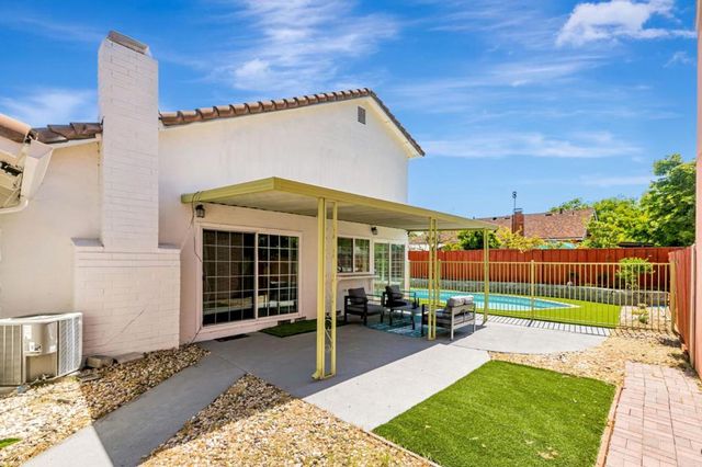 1832 Loch Ness Way, San Jose, CA 95121