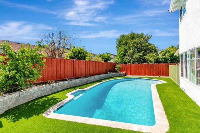 1832 Loch Ness Way, San Jose, CA 95121