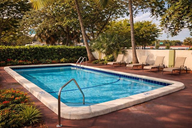 3319 NW 101st Avenue 3319, Coral Springs, FL 33065