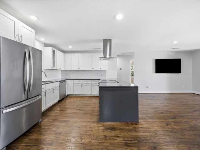 13906 Dennis Lane, Farmers Branch, TX 75234