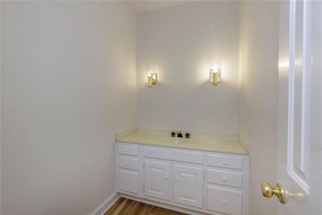 2184 Brooke Farm Court, Dunwoody, GA 30338