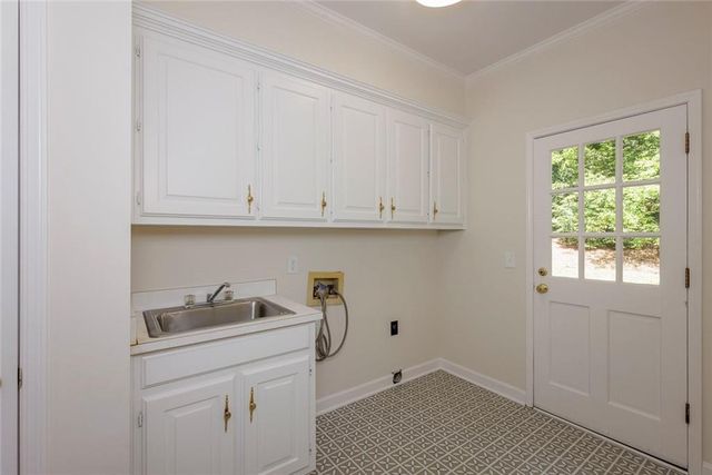 2184 Brooke Farm Court, Dunwoody, GA 30338