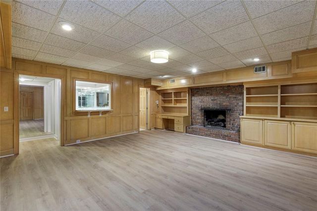 2184 Brooke Farm Court, Dunwoody, GA 30338