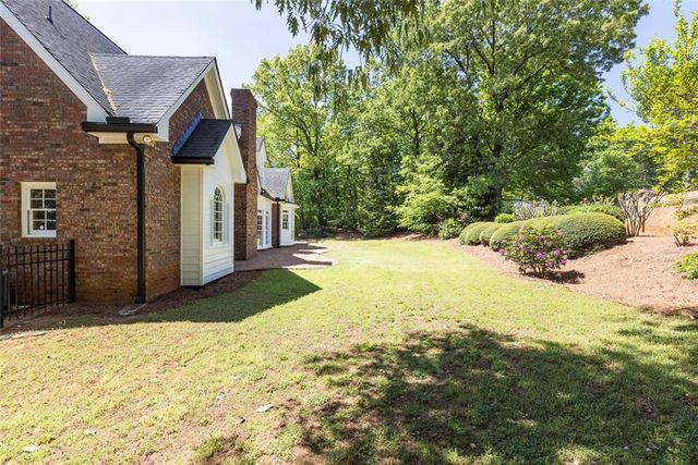 2184 Brooke Farm Court, Dunwoody, GA 30338