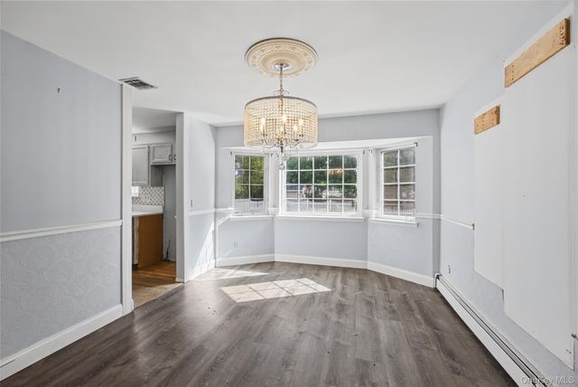 16 Jamaica Avenue, Holtsville, NY 11742