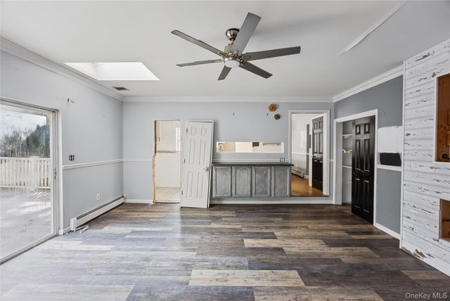16 Jamaica Avenue, Holtsville, NY 11742