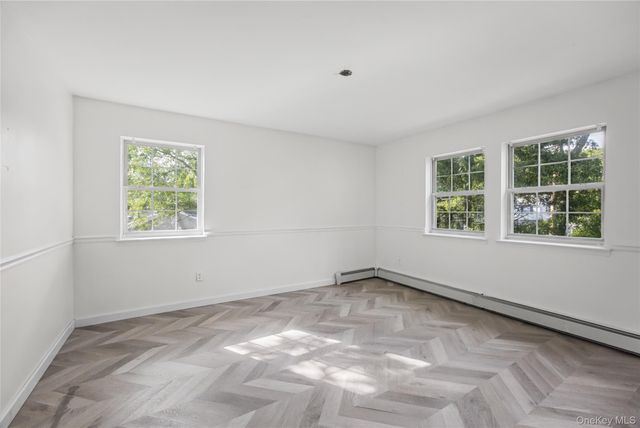 16 Jamaica Avenue, Holtsville, NY 11742