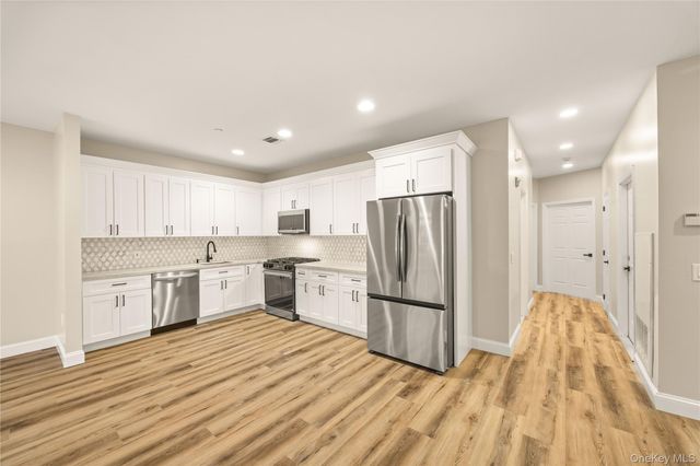 5 Jacqueline Way, North Babylon, NY 11703