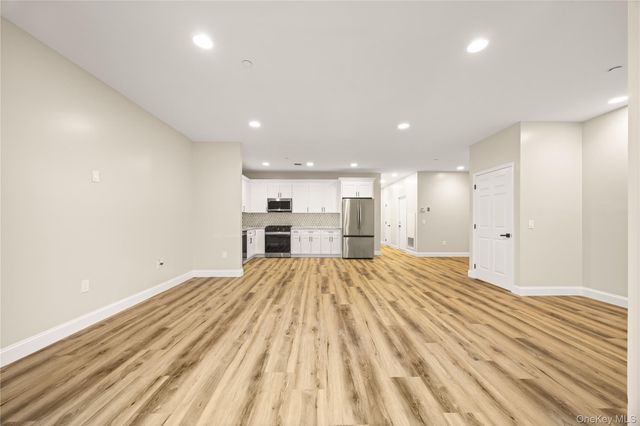5 Jacqueline Way, North Babylon, NY 11703