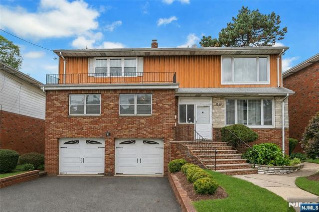 1527 10th Street, Fort Lee, NJ 07024