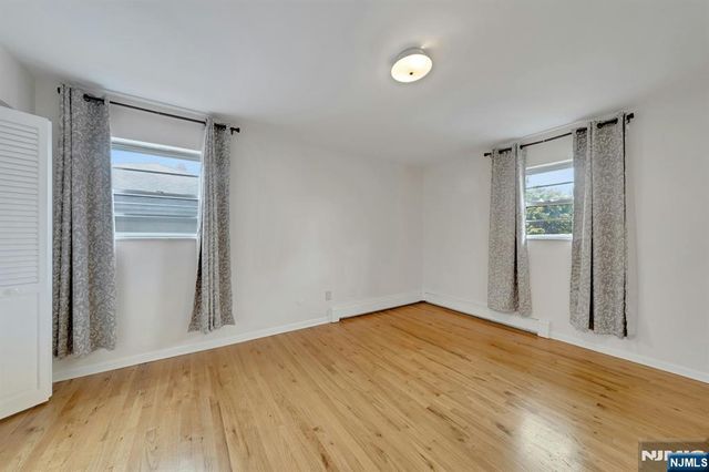 1527 10th Street, Fort Lee, NJ 07024