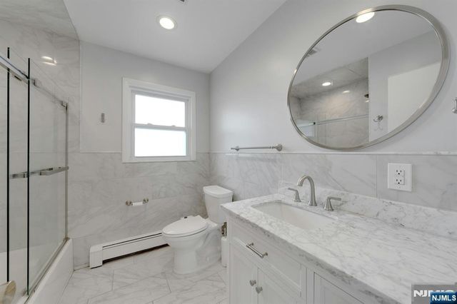 1527 10th Street, Fort Lee, NJ 07024