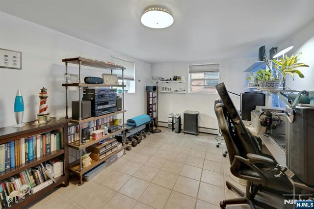 1527 10th Street, Fort Lee, NJ 07024