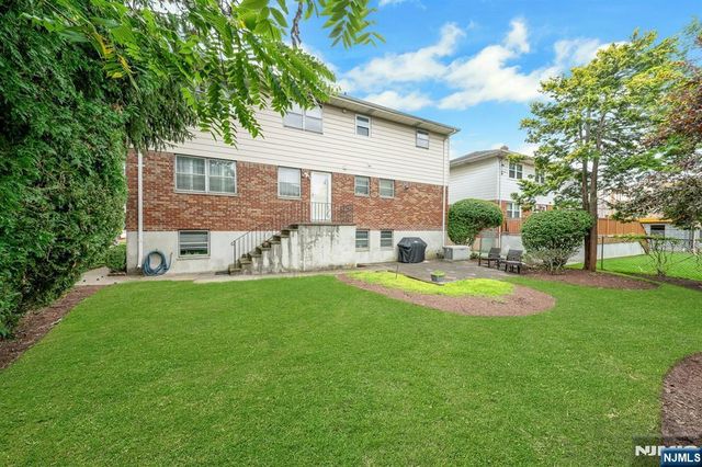 1527 10th Street, Fort Lee, NJ 07024