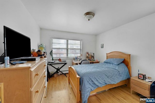 1527 10th Street, Fort Lee, NJ 07024