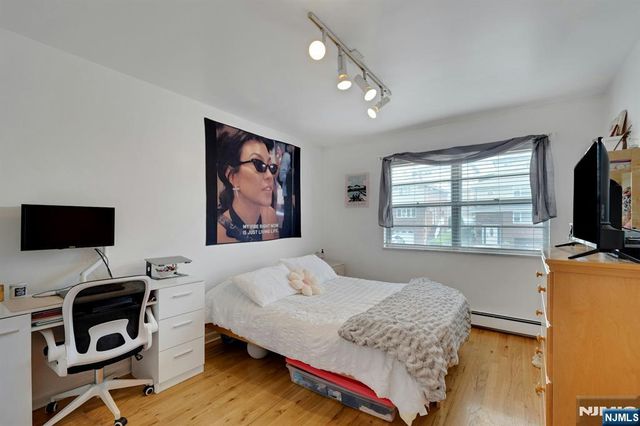 1527 10th Street, Fort Lee, NJ 07024