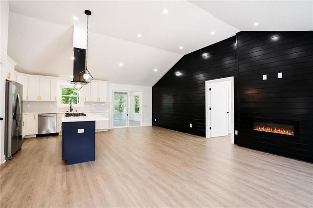 2265 Hillbriar Drive, Buford, GA 30518