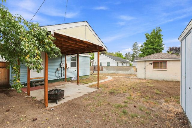 2630 W Lacrosse Ave, Spokane, WA 99205