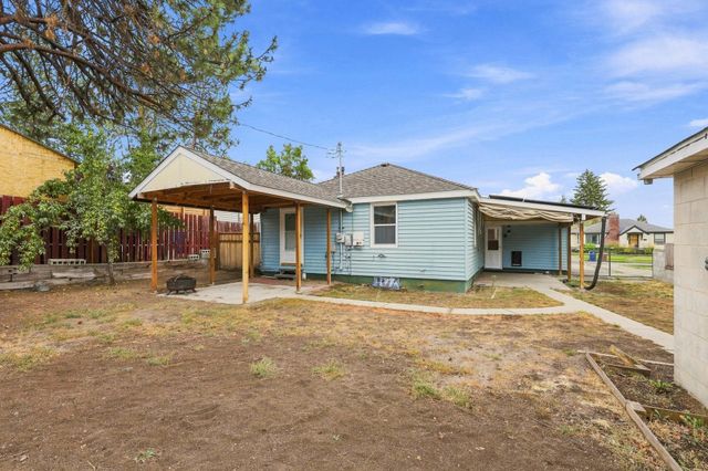 2630 W Lacrosse Ave, Spokane, WA 99205