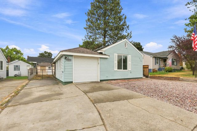 2630 W Lacrosse Ave, Spokane, WA 99205