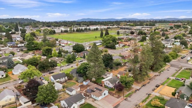 2630 W Lacrosse Ave, Spokane, WA 99205