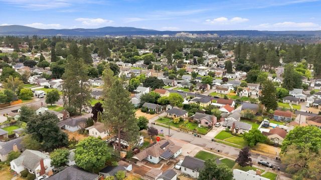 2630 W Lacrosse Ave, Spokane, WA 99205