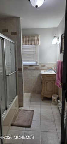 30 Gladney Avenue, Toms River, NJ 08753