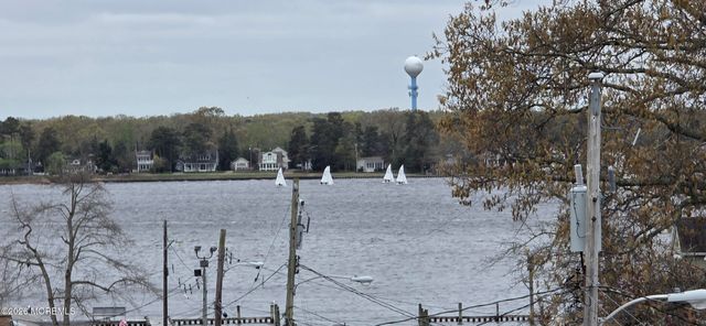 30 Gladney Avenue, Toms River, NJ 08753