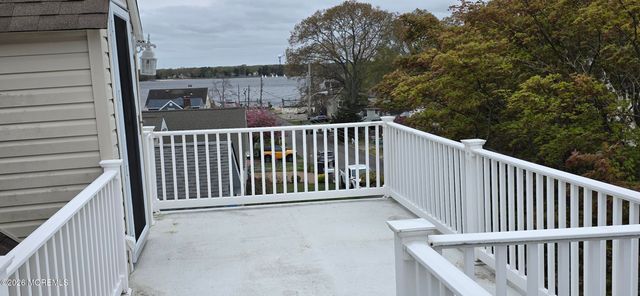 30 Gladney Avenue, Toms River, NJ 08753