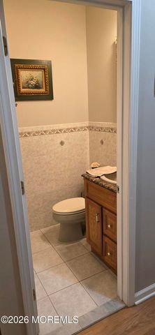 30 Gladney Avenue, Toms River, NJ 08753