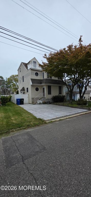 30 Gladney Avenue, Toms River, NJ 08753