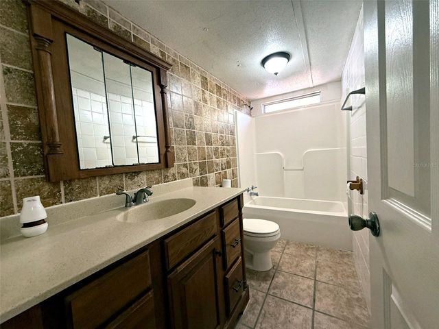 2020 MAYOL ROAD, Haines City, FL 33844