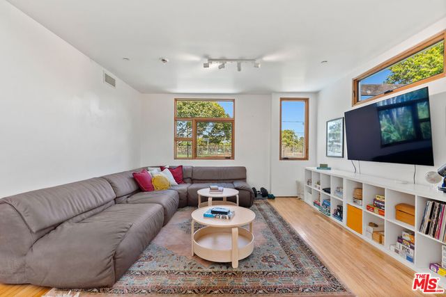 3121 Frederick Street, Santa Monica, CA 90405