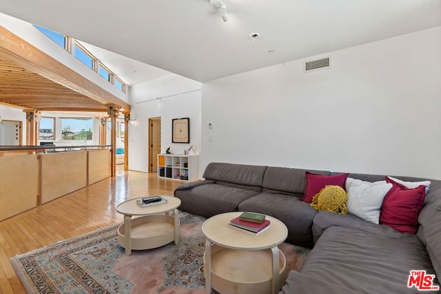 3121 Frederick Street, Santa Monica, CA 90405