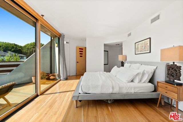 3121 Frederick Street, Santa Monica, CA 90405