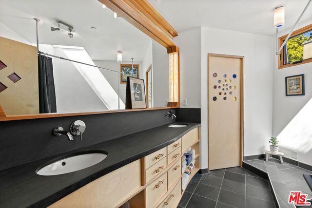 3121 Frederick Street, Santa Monica, CA 90405