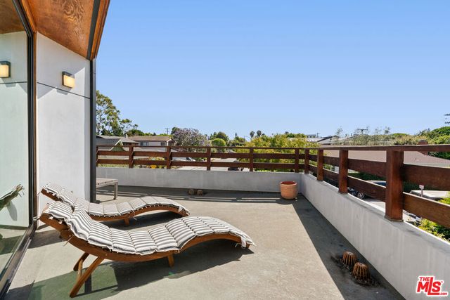 3121 Frederick Street, Santa Monica, CA 90405