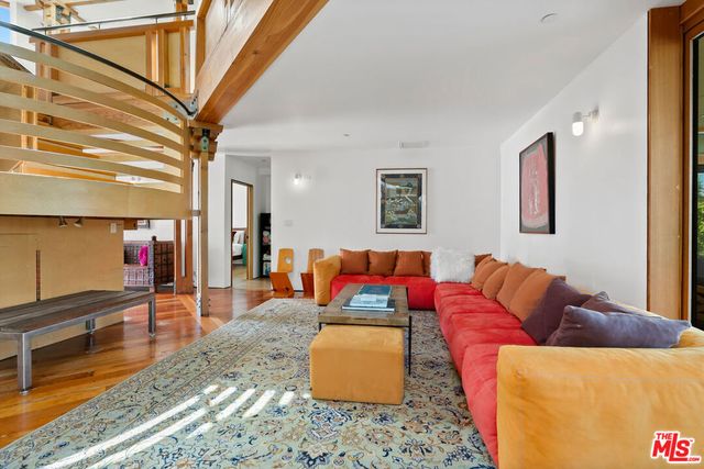 3121 Frederick Street, Santa Monica, CA 90405