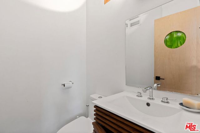 3121 Frederick Street, Santa Monica, CA 90405