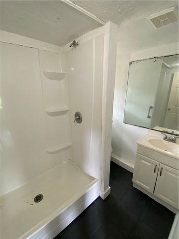 438 Scotland Dr, Corpus Christi, TX 78418
