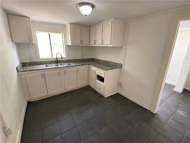 438 Scotland Dr, Corpus Christi, TX 78418