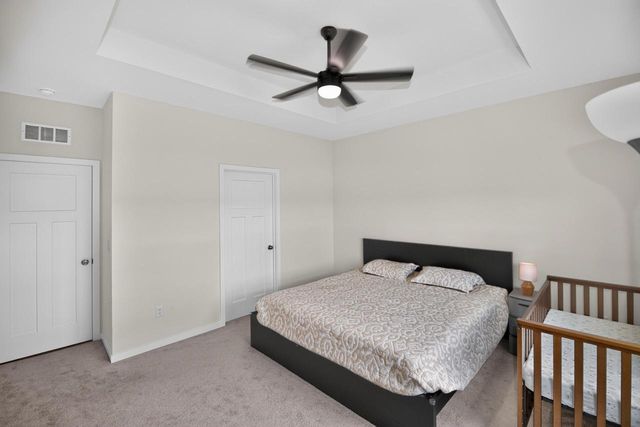 9391 S Parkside LANE, Franklin, WI 53132