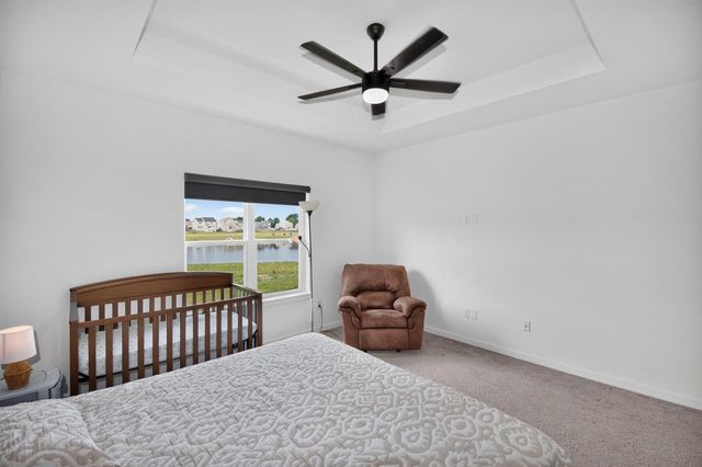 9391 S Parkside LANE, Franklin, WI 53132