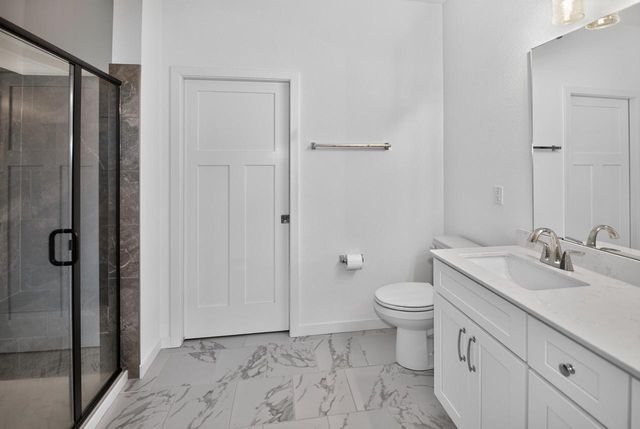 9391 S Parkside LANE, Franklin, WI 53132