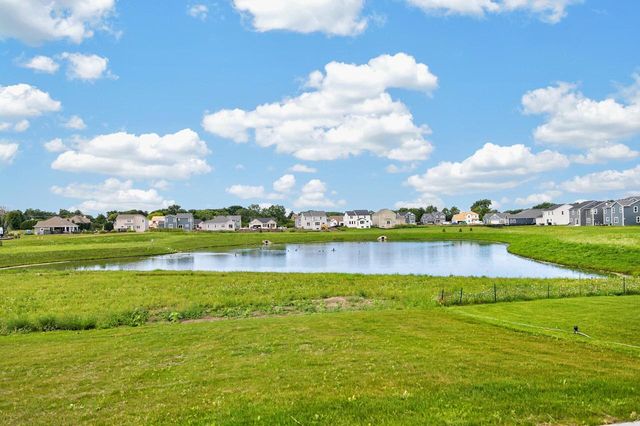 9391 S Parkside LANE, Franklin, WI 53132