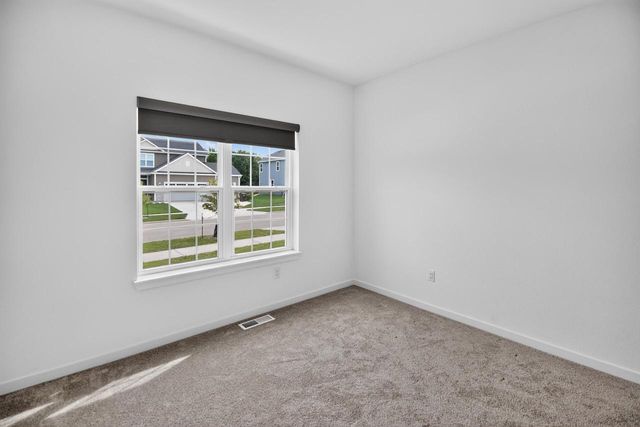9391 S Parkside LANE, Franklin, WI 53132