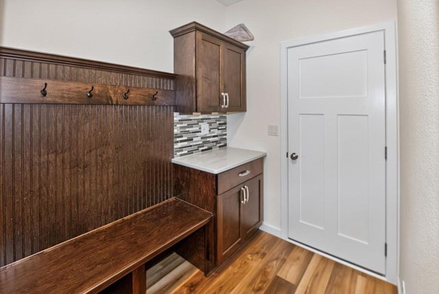 9391 S Parkside LANE, Franklin, WI 53132