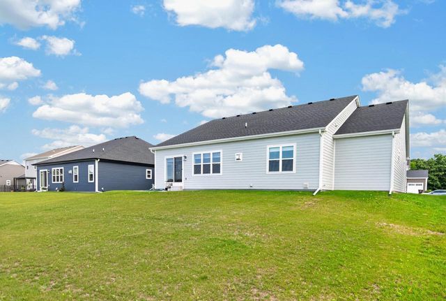 9391 S Parkside LANE, Franklin, WI 53132