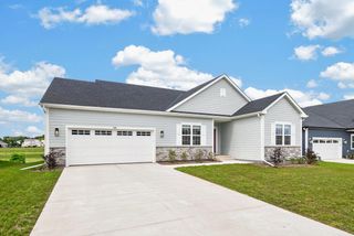 9391 S Parkside LANE, Franklin, WI 53132