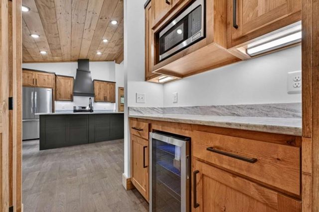 328 Crabapple Drive, Blue Ridge, GA 30513